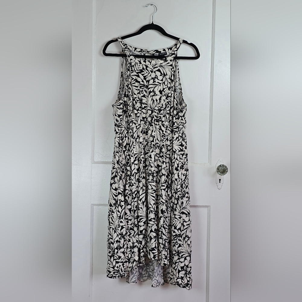Torrid Black and White Floral Halter Dress with Pockets 2X